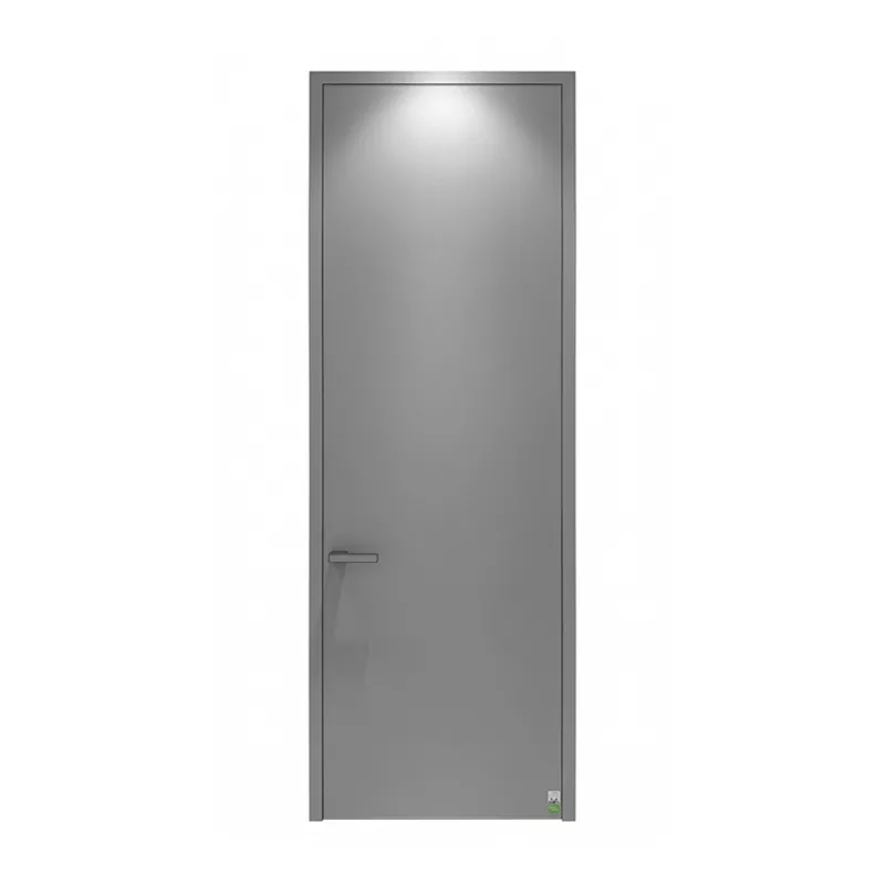 Lesena vrata, prevlečena z aluminijem