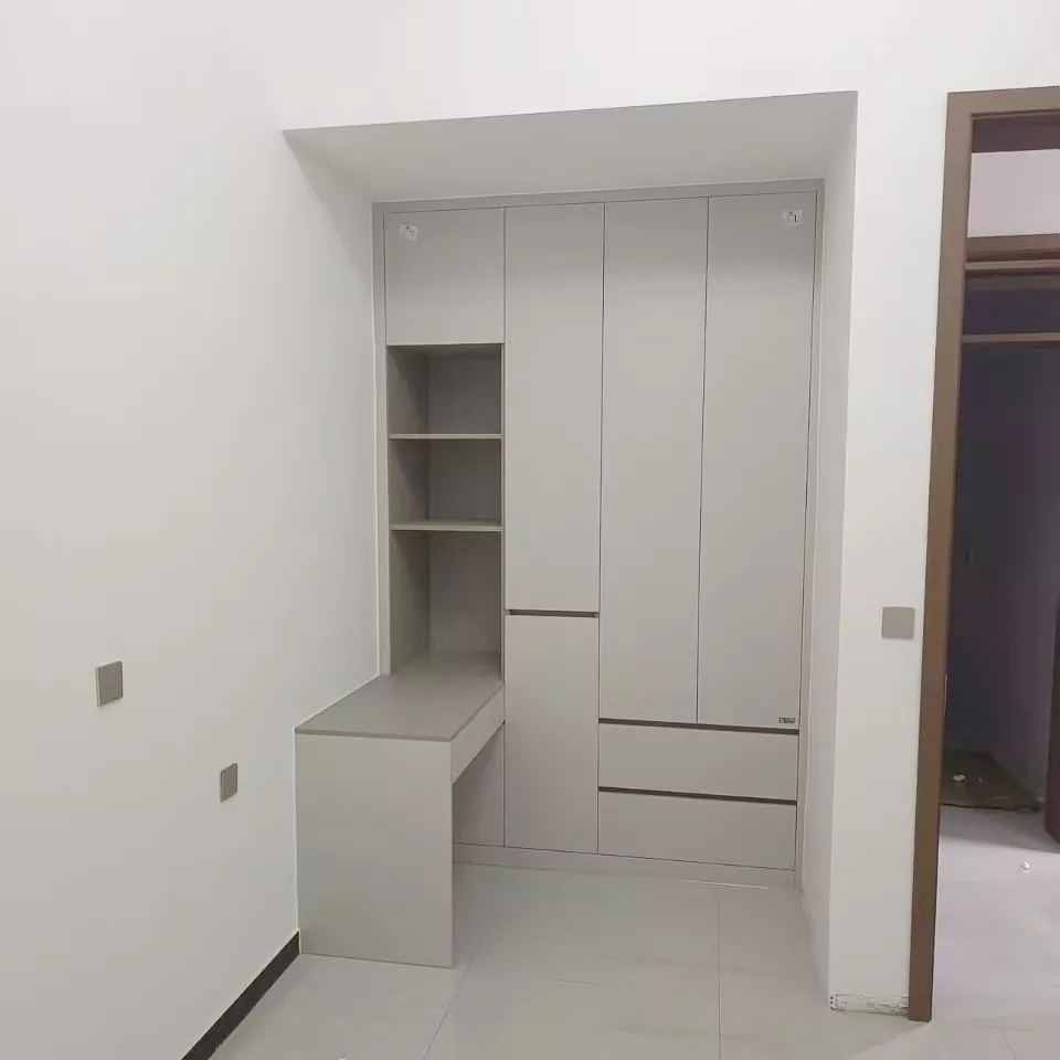 Dišeče omare iz cedrovine